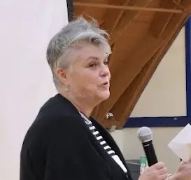 Lucinda Santiago