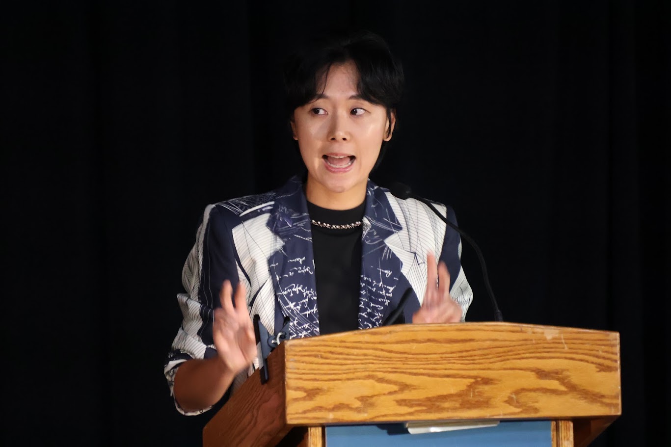 Jae Yoon Jung speaking at Thomas Jefferson School commencement